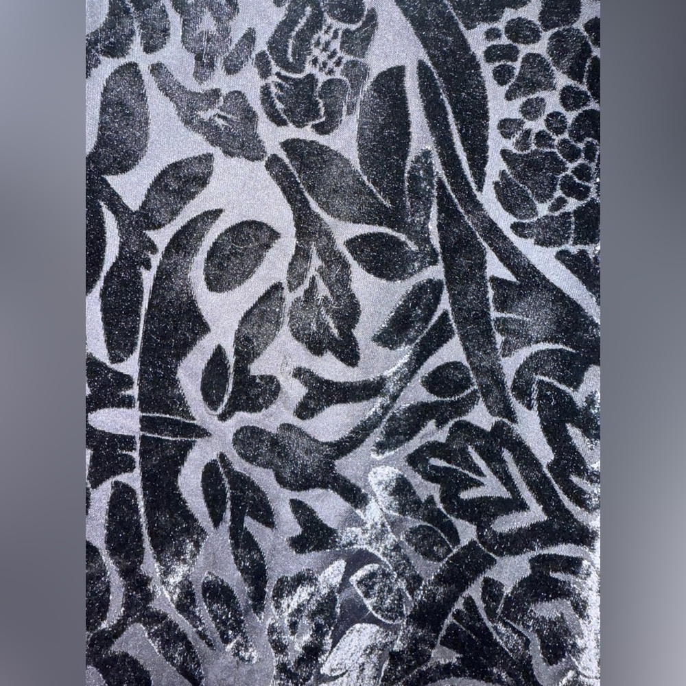 Joseph A. Black Velvet Rounded Floral/Leaf Print Collar Top - Size L‎ - Picture 9 of 12